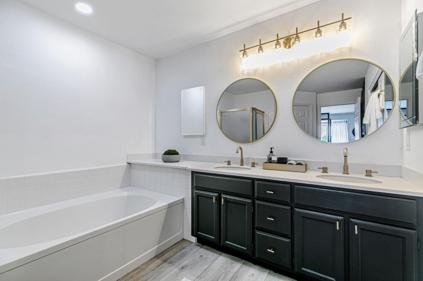 Detail Gallery Image 32 of 65 For 7723 Kilmarnok Dr, San Jose,  CA 95135 - 2 Beds | 2 Baths