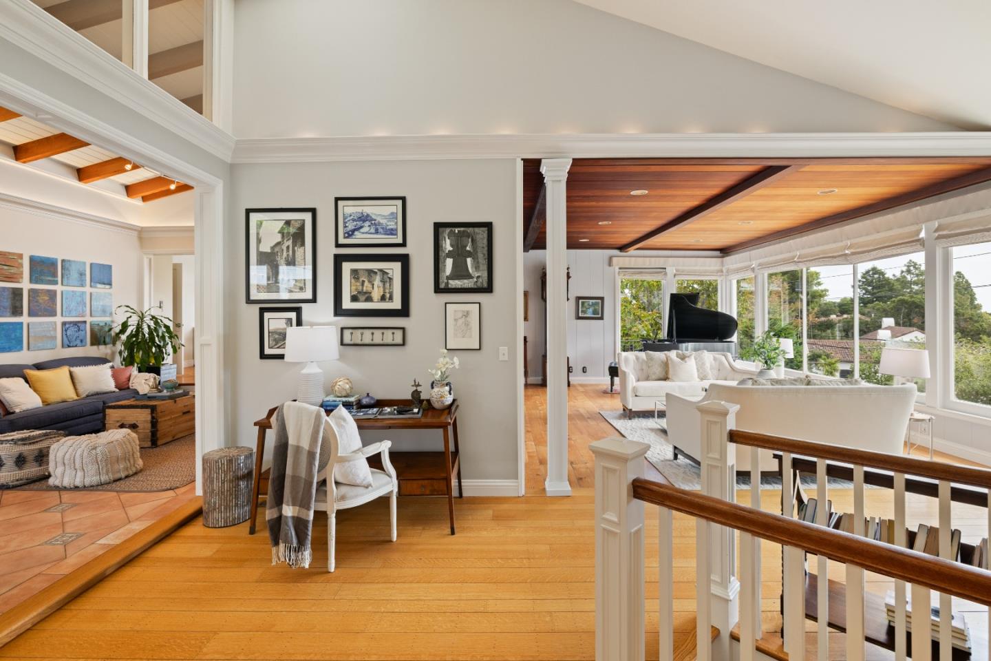 Detail Gallery Image 10 of 54 For 154 Los Robles Dr, Burlingame,  CA 94010 - 5 Beds | 3/2 Baths