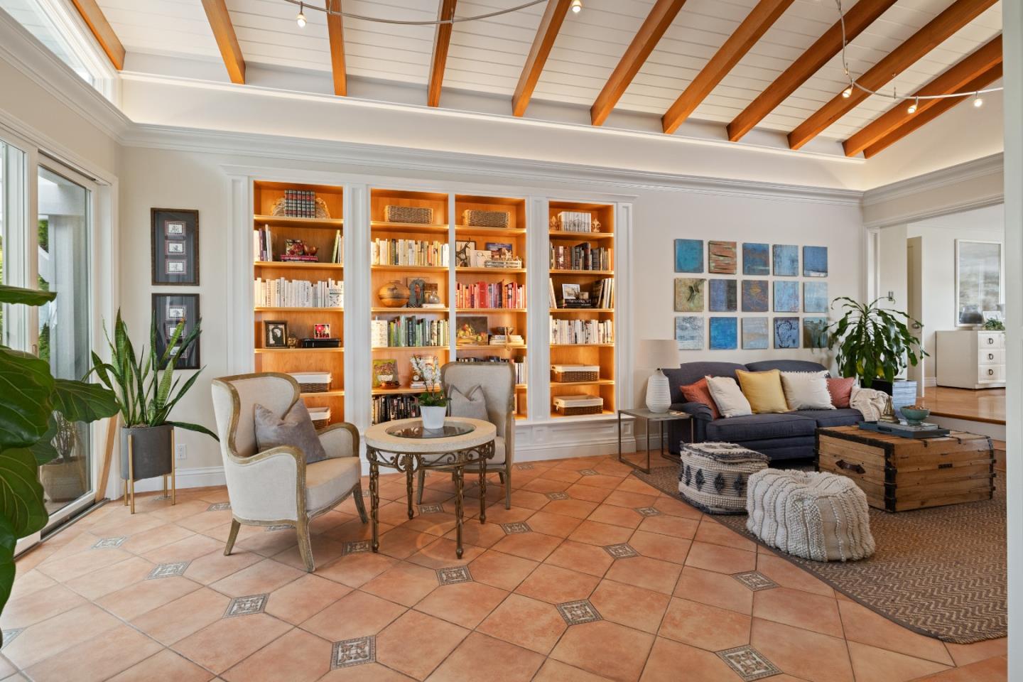 Detail Gallery Image 12 of 54 For 154 Los Robles Dr, Burlingame,  CA 94010 - 5 Beds | 3/2 Baths