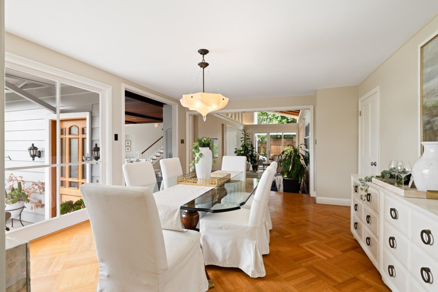 Detail Gallery Image 15 of 54 For 154 Los Robles Dr, Burlingame,  CA 94010 - 5 Beds | 3/2 Baths
