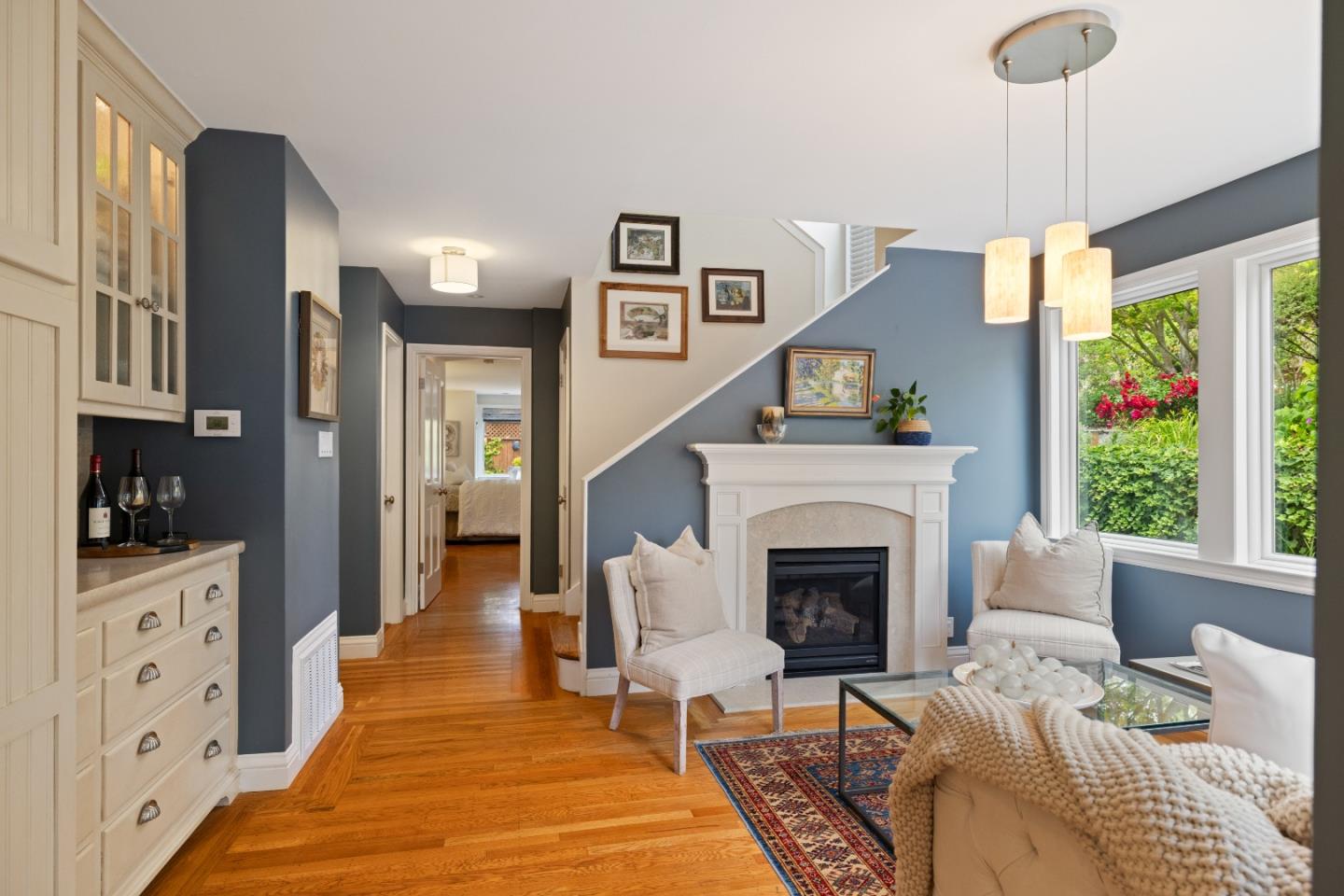 Detail Gallery Image 21 of 54 For 154 Los Robles Dr, Burlingame,  CA 94010 - 5 Beds | 3/2 Baths