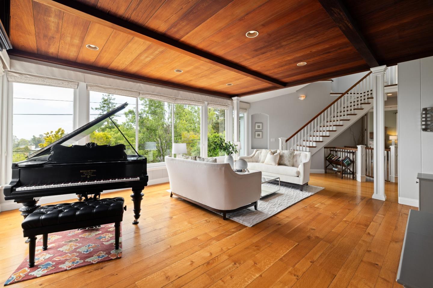Detail Gallery Image 4 of 54 For 154 Los Robles Dr, Burlingame,  CA 94010 - 5 Beds | 3/2 Baths
