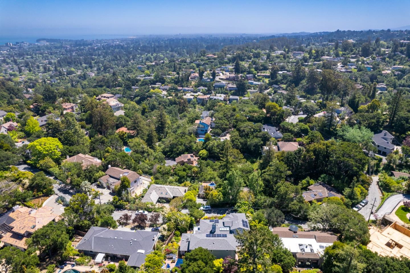 Detail Gallery Image 50 of 54 For 154 Los Robles Dr, Burlingame,  CA 94010 - 5 Beds | 3/2 Baths