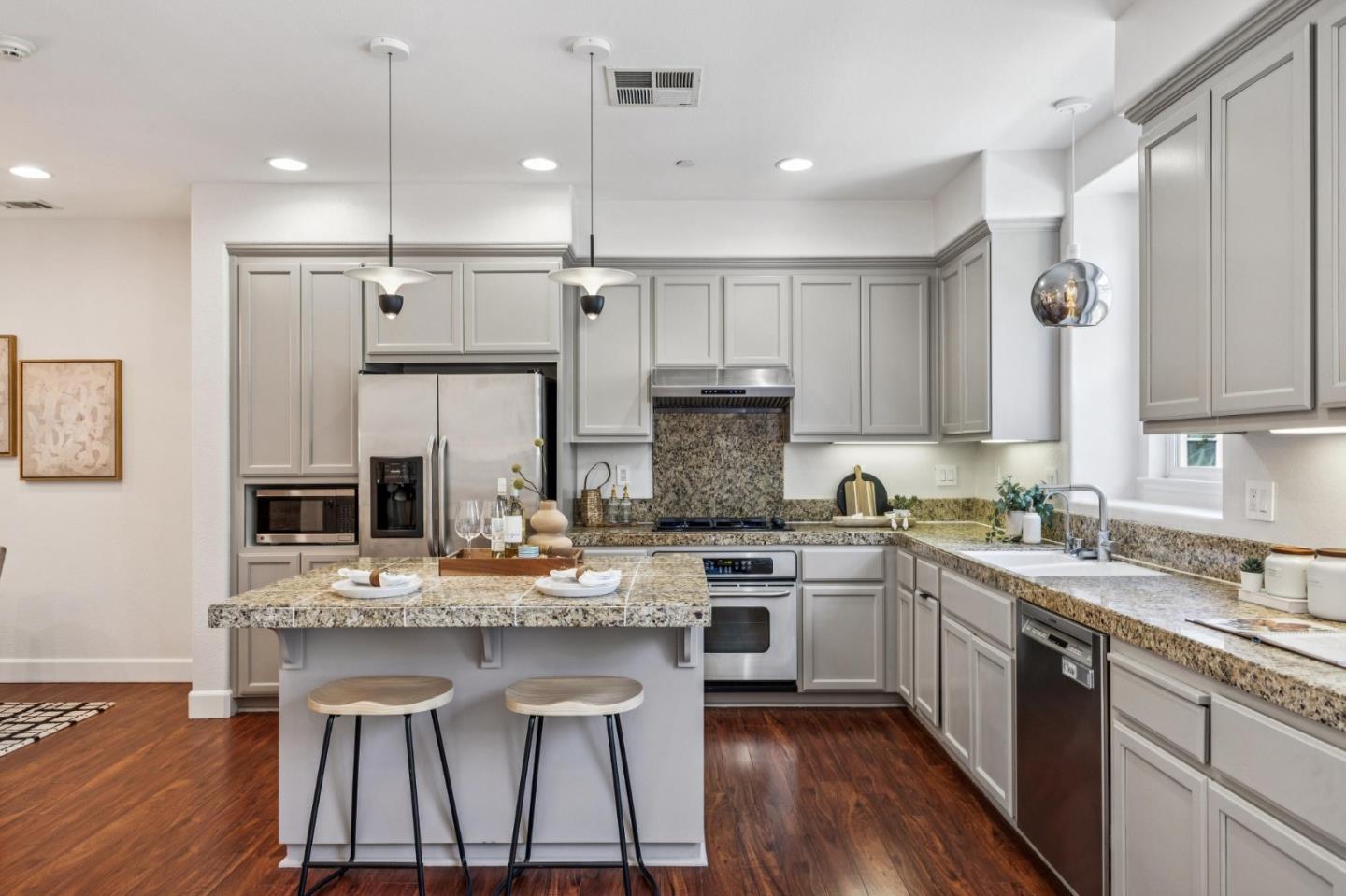 Detail Gallery Image 33 of 79 For 37090 Dusterberry Way #9,  Fremont,  CA 94536 - 3 Beds | 2/1 Baths