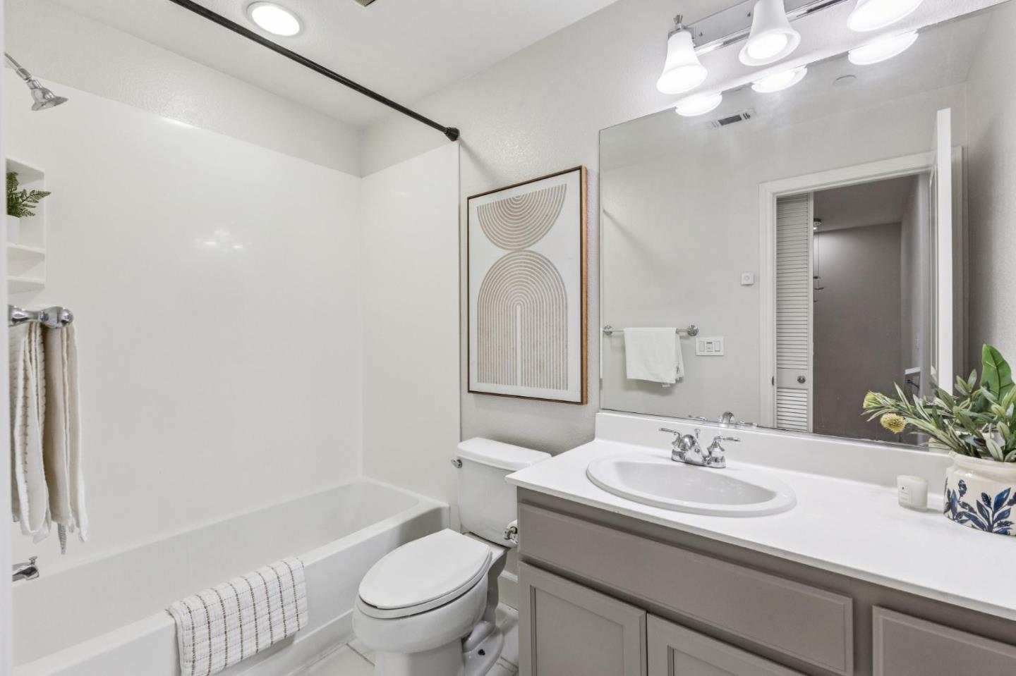 Detail Gallery Image 50 of 79 For 37090 Dusterberry Way #9,  Fremont,  CA 94536 - 3 Beds | 2/1 Baths