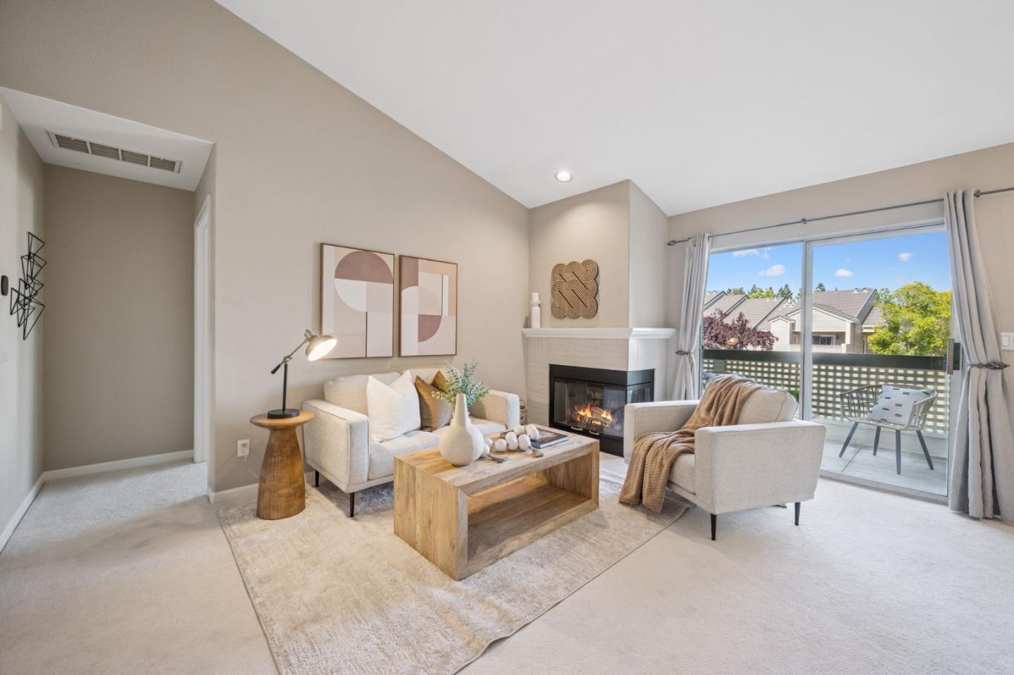 Detail Gallery Image 10 of 34 For 5956 Lake Almanor Dr, San Jose,  CA 95123 - 2 Beds | 2 Baths