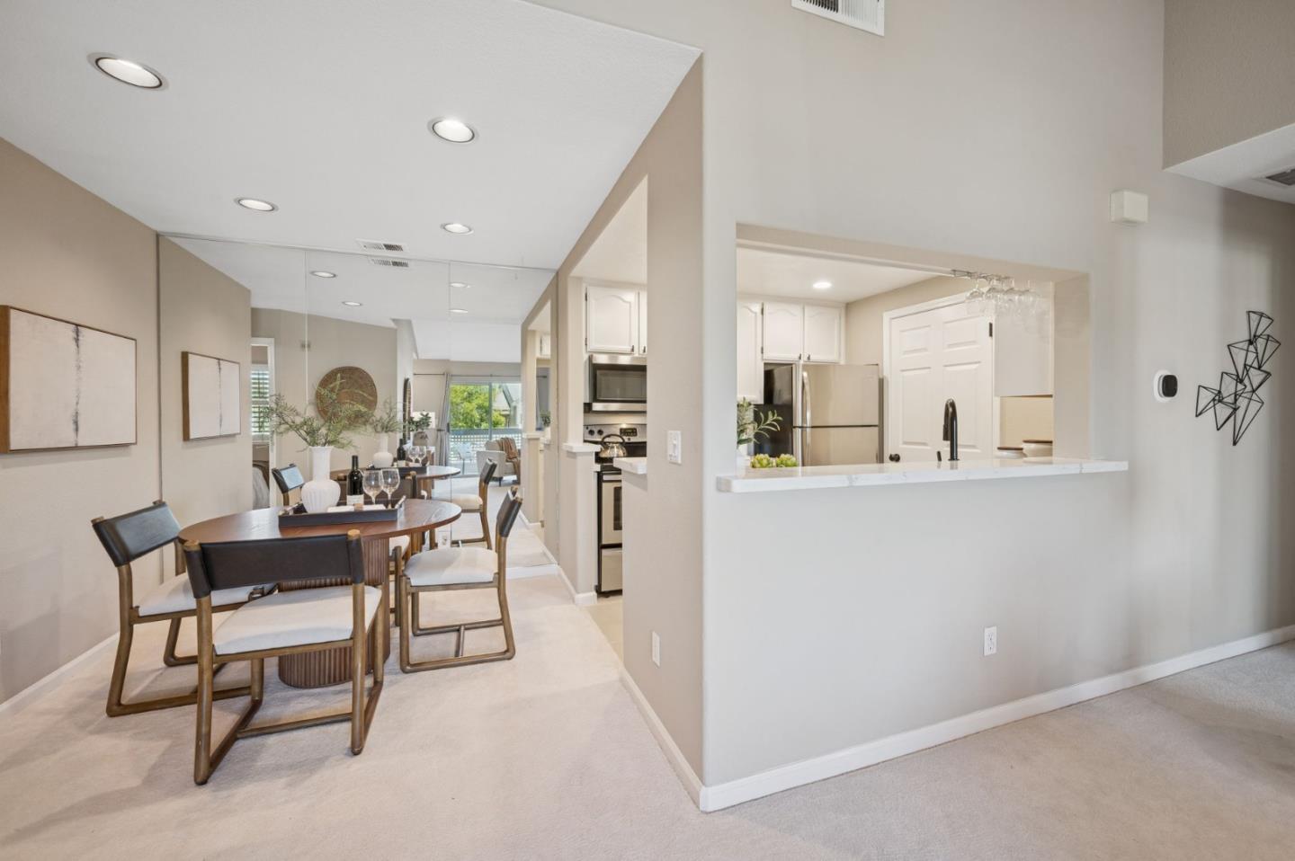 Detail Gallery Image 17 of 34 For 5956 Lake Almanor Dr, San Jose,  CA 95123 - 2 Beds | 2 Baths