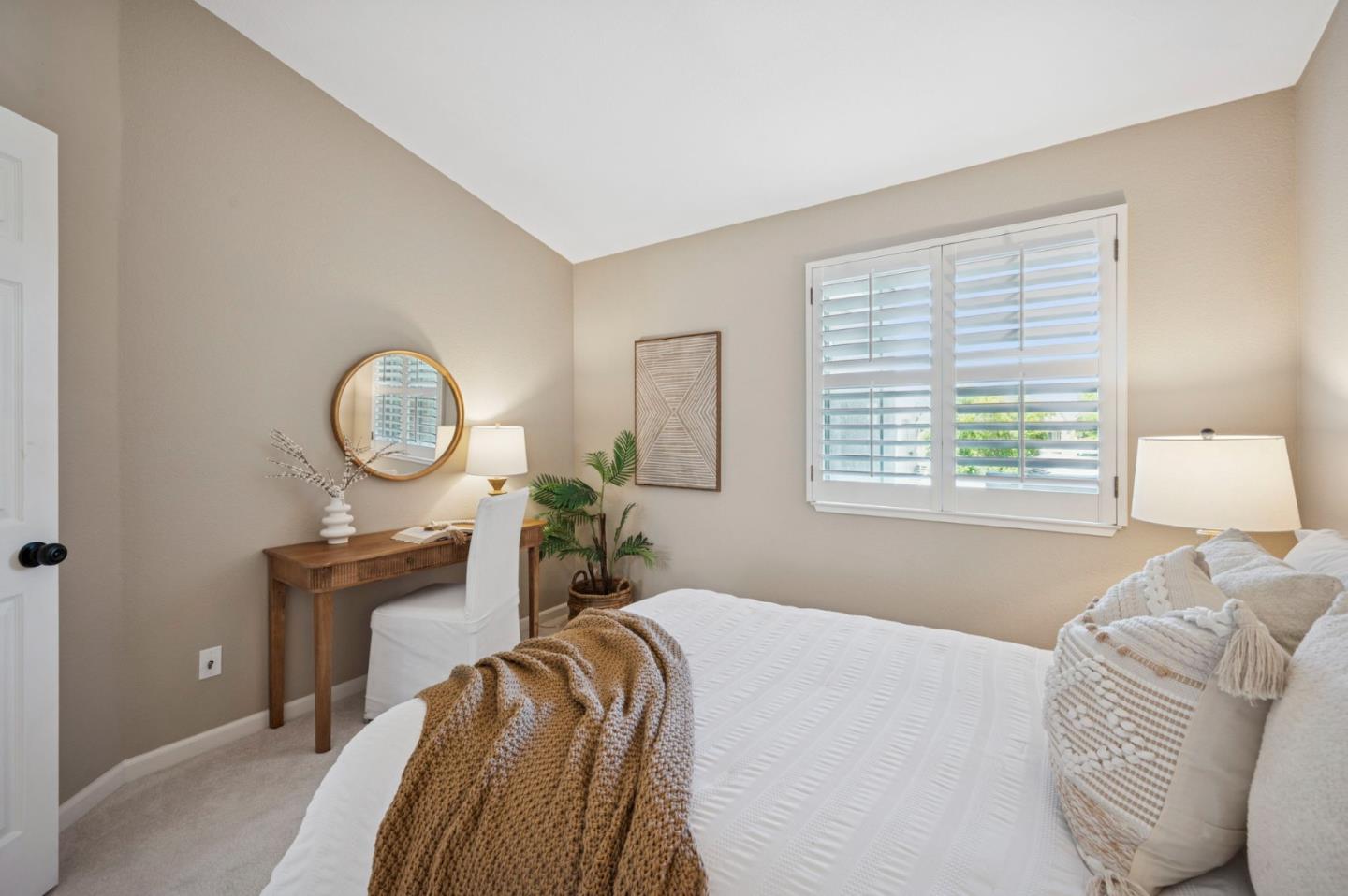 Detail Gallery Image 27 of 34 For 5956 Lake Almanor Dr, San Jose,  CA 95123 - 2 Beds | 2 Baths