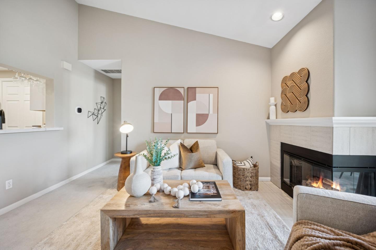 Detail Gallery Image 9 of 34 For 5956 Lake Almanor Dr, San Jose,  CA 95123 - 2 Beds | 2 Baths