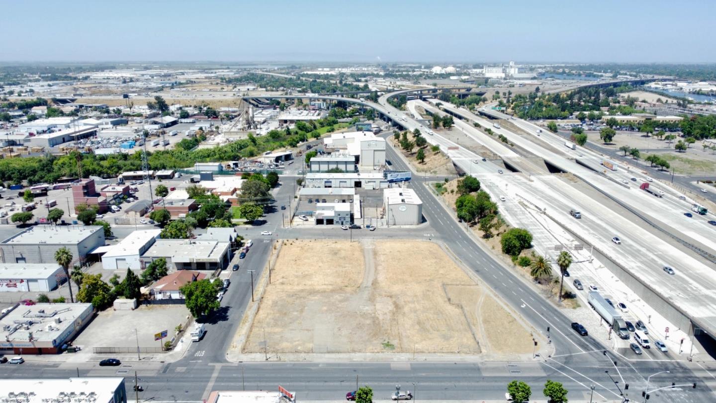 325 Center Street, Stockton, CA, 95203