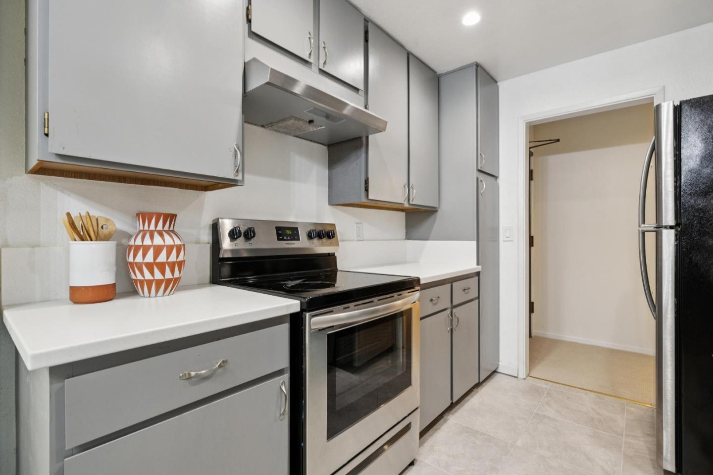 Detail Gallery Image 15 of 41 For 1031 Cherry Ave #18,  San Bruno,  CA 94066 - 2 Beds | 2 Baths
