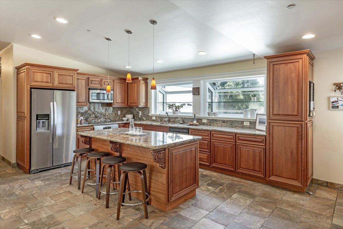 Detail Gallery Image 10 of 57 For 22187 Old Santa Cruz Hwy, Los Gatos,  CA 95033 - 4 Beds | 3 Baths