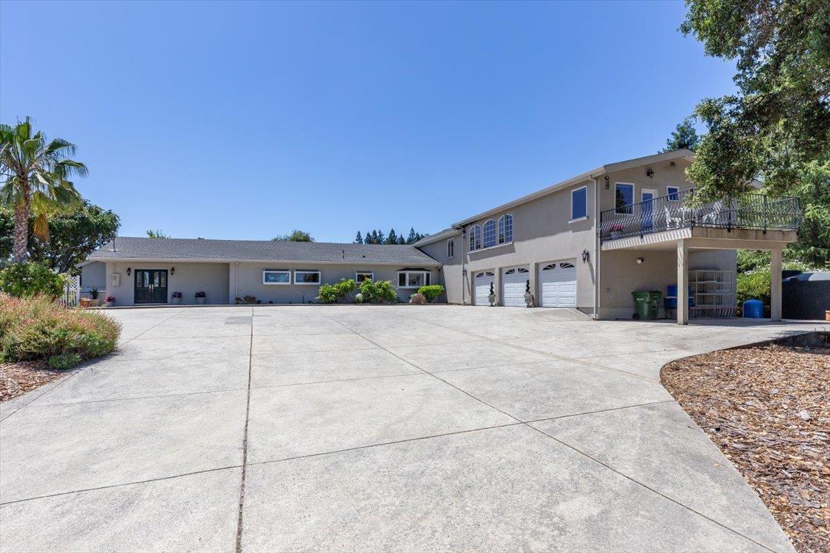 Detail Gallery Image 3 of 57 For 22187 Old Santa Cruz Hwy, Los Gatos,  CA 95033 - 4 Beds | 3 Baths
