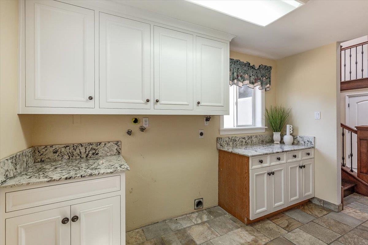Detail Gallery Image 32 of 57 For 22187 Old Santa Cruz Hwy, Los Gatos,  CA 95033 - 4 Beds | 3 Baths