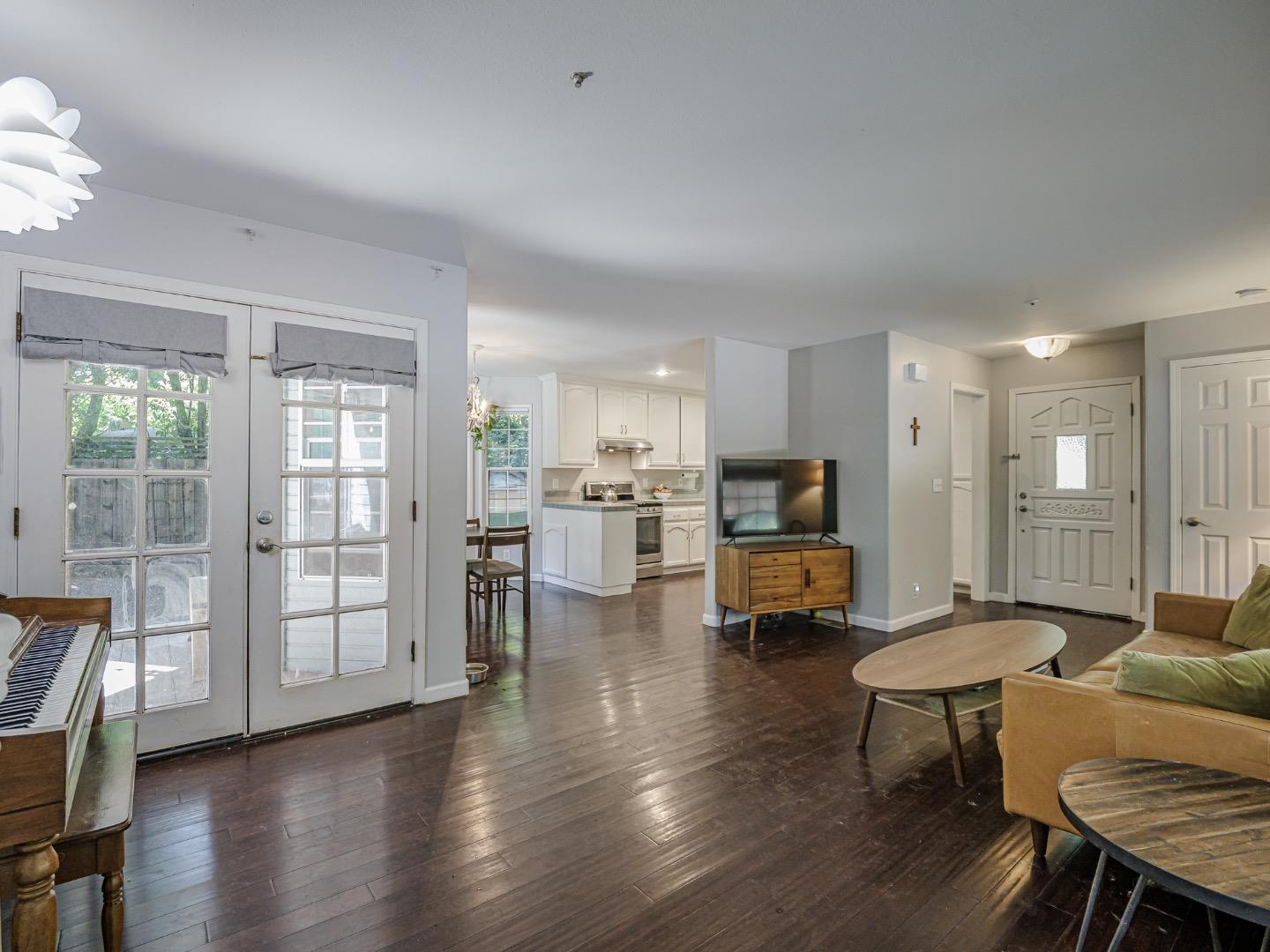 Detail Gallery Image 6 of 26 For 110 Azalea Way, Ben Lomond,  CA 95005 - 3 Beds | 1 Baths