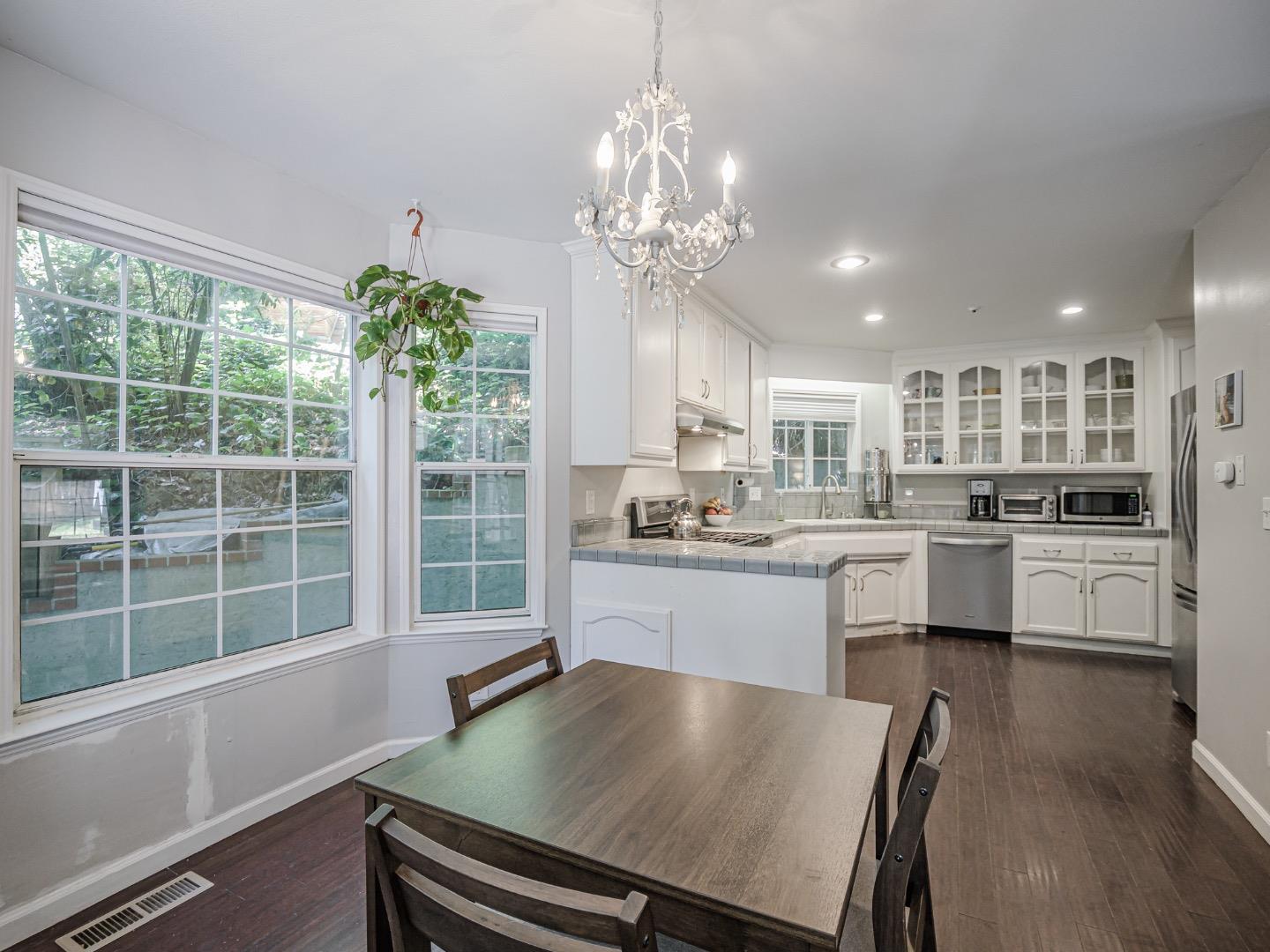 Detail Gallery Image 9 of 26 For 110 Azalea Way, Ben Lomond,  CA 95005 - 3 Beds | 1 Baths