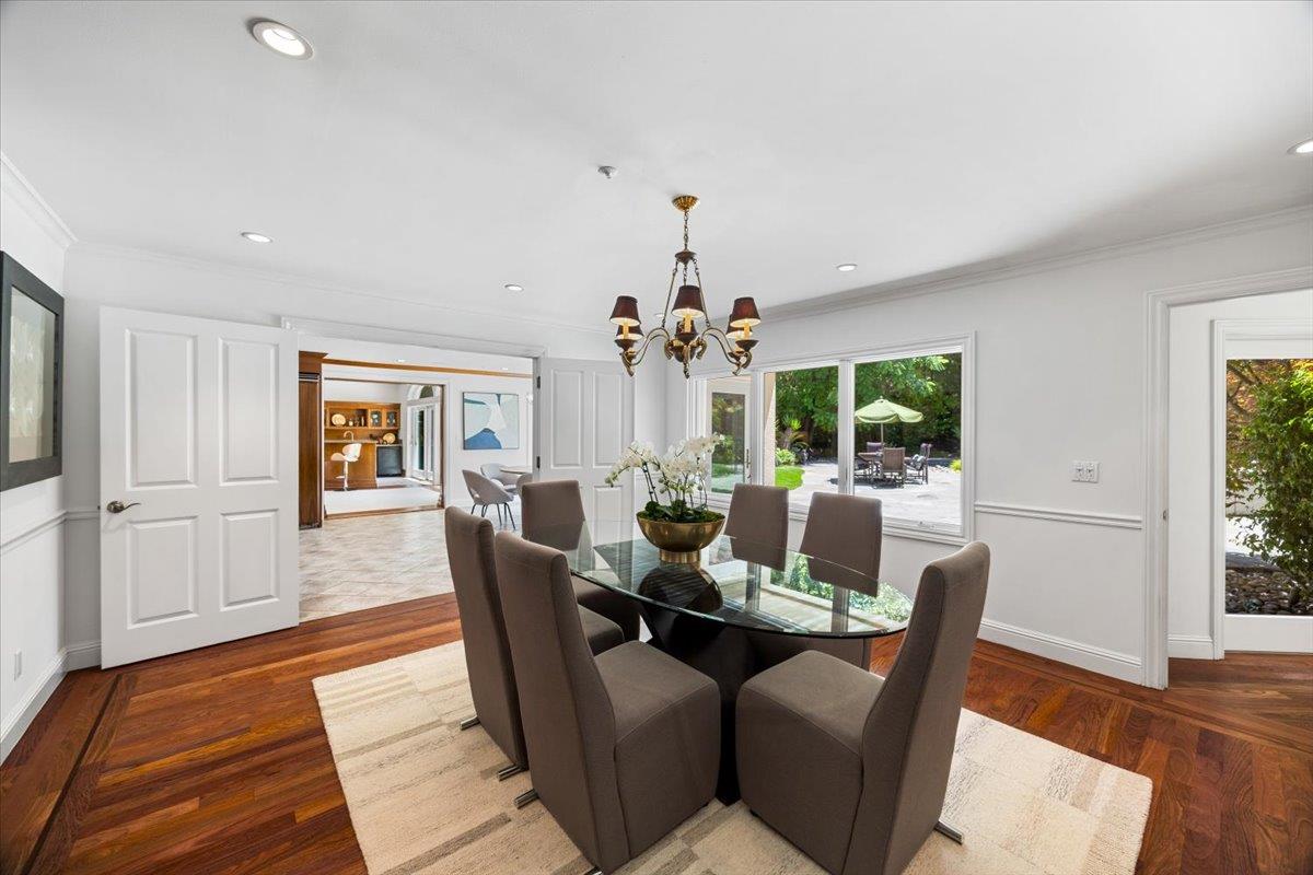 Detail Gallery Image 19 of 58 For 801 Eucalyptus Ave, Hillsborough,  CA 94010 - 5 Beds | 4/1 Baths