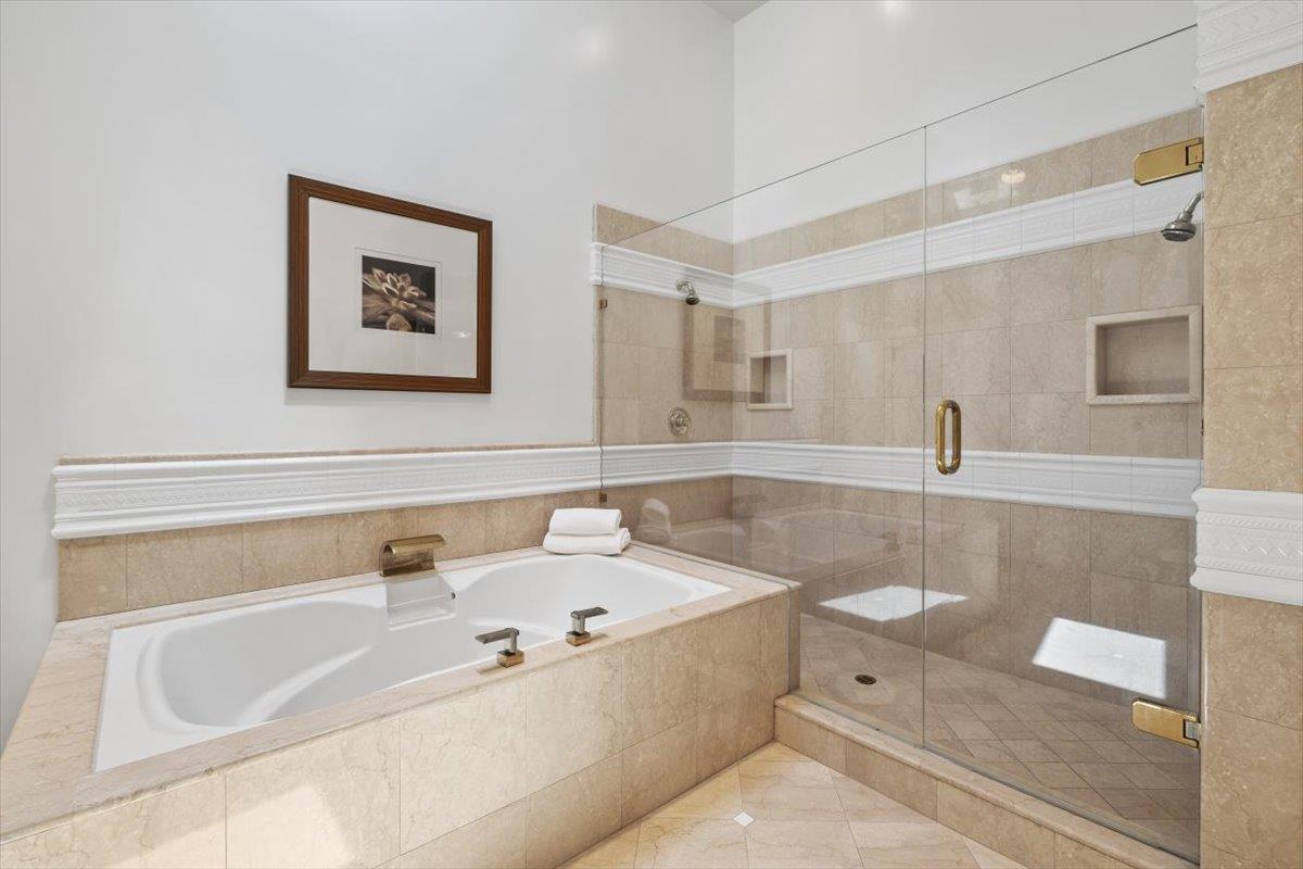 Detail Gallery Image 27 of 58 For 801 Eucalyptus Ave, Hillsborough,  CA 94010 - 5 Beds | 4/1 Baths
