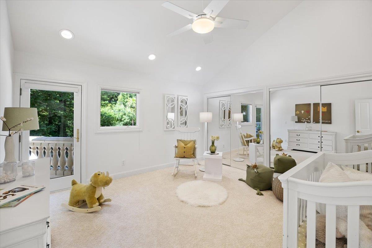 Detail Gallery Image 30 of 58 For 801 Eucalyptus Ave, Hillsborough,  CA 94010 - 5 Beds | 4/1 Baths