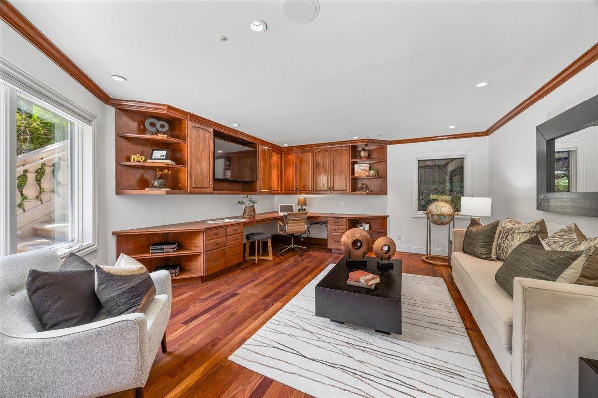 Detail Gallery Image 39 of 58 For 801 Eucalyptus Ave, Hillsborough,  CA 94010 - 5 Beds | 4/1 Baths