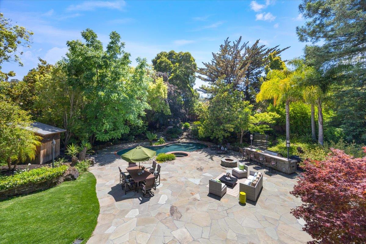 Detail Gallery Image 46 of 58 For 801 Eucalyptus Ave, Hillsborough,  CA 94010 - 5 Beds | 4/1 Baths