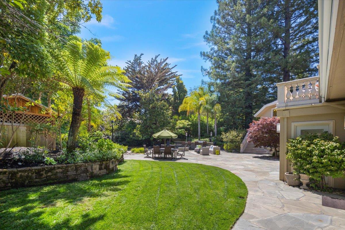 Detail Gallery Image 47 of 58 For 801 Eucalyptus Ave, Hillsborough,  CA 94010 - 5 Beds | 4/1 Baths