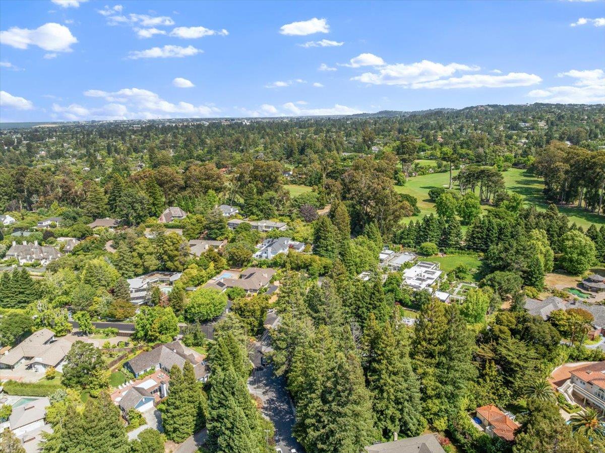 Detail Gallery Image 52 of 58 For 801 Eucalyptus Ave, Hillsborough,  CA 94010 - 5 Beds | 4/1 Baths