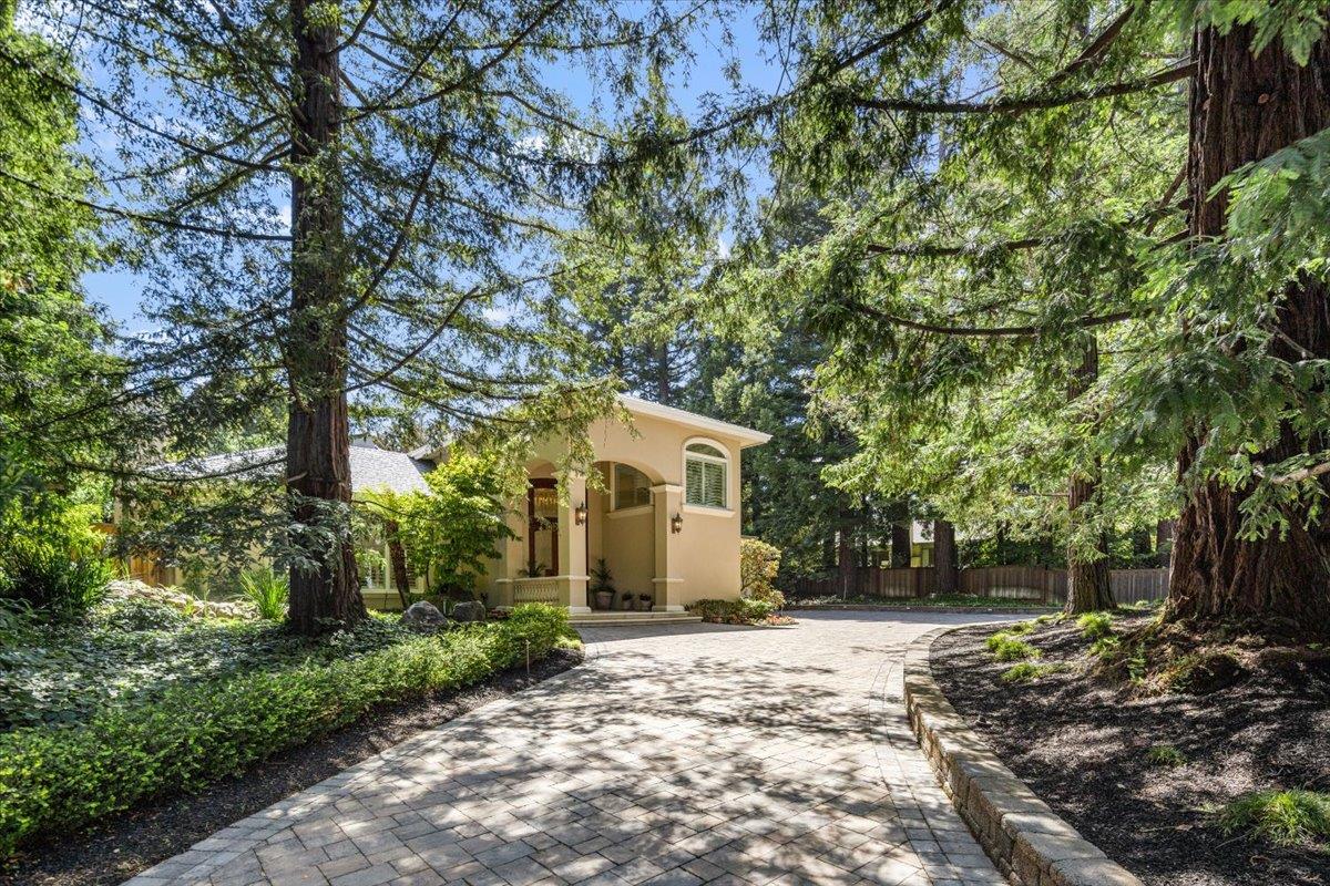 Detail Gallery Image 56 of 58 For 801 Eucalyptus Ave, Hillsborough,  CA 94010 - 5 Beds | 4/1 Baths