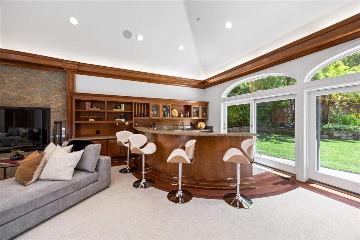 Detail Gallery Image 7 of 58 For 801 Eucalyptus Ave, Hillsborough,  CA 94010 - 5 Beds | 4/1 Baths