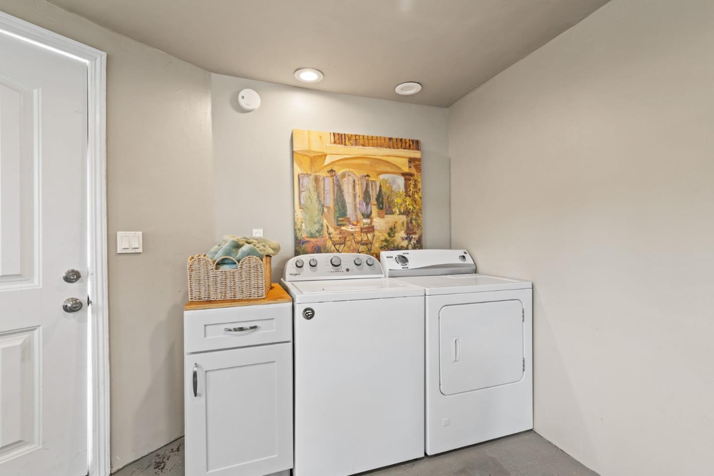 Detail Gallery Image 19 of 23 For 166 Willow Rd, Menlo Park,  CA 94025 - 3 Beds | 1 Baths
