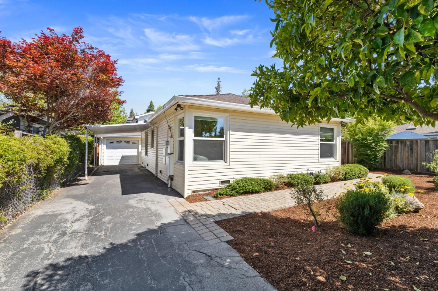 Detail Gallery Image 22 of 23 For 166 Willow Rd, Menlo Park,  CA 94025 - 3 Beds | 1 Baths