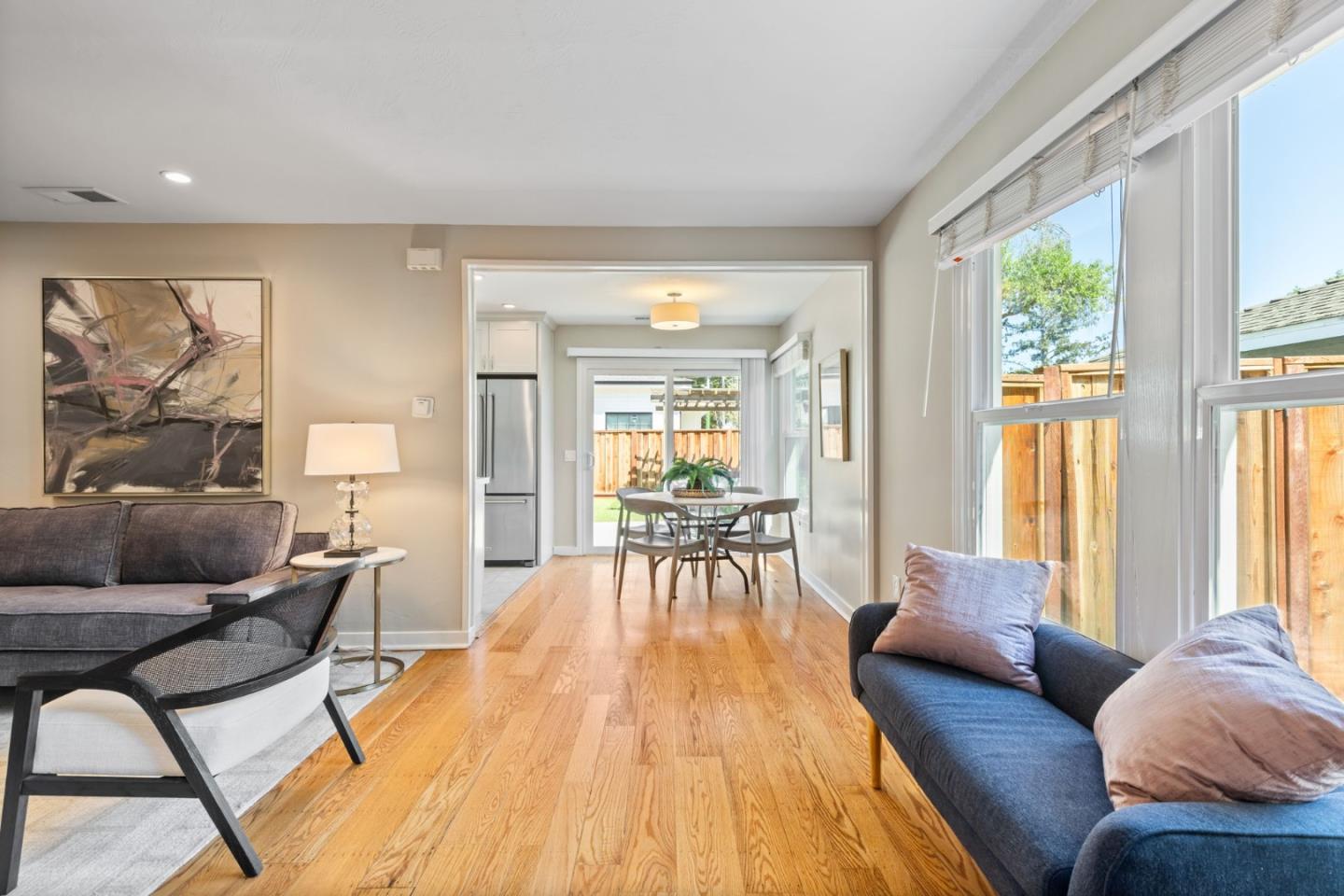 Detail Gallery Image 8 of 23 For 166 Willow Rd, Menlo Park,  CA 94025 - 3 Beds | 1 Baths