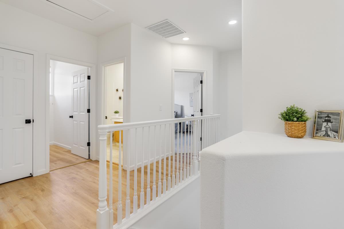 Detail Gallery Image 19 of 38 For 960 Sunbonnet Loop, San Jose,  CA 95125 - 5 Beds | 3 Baths