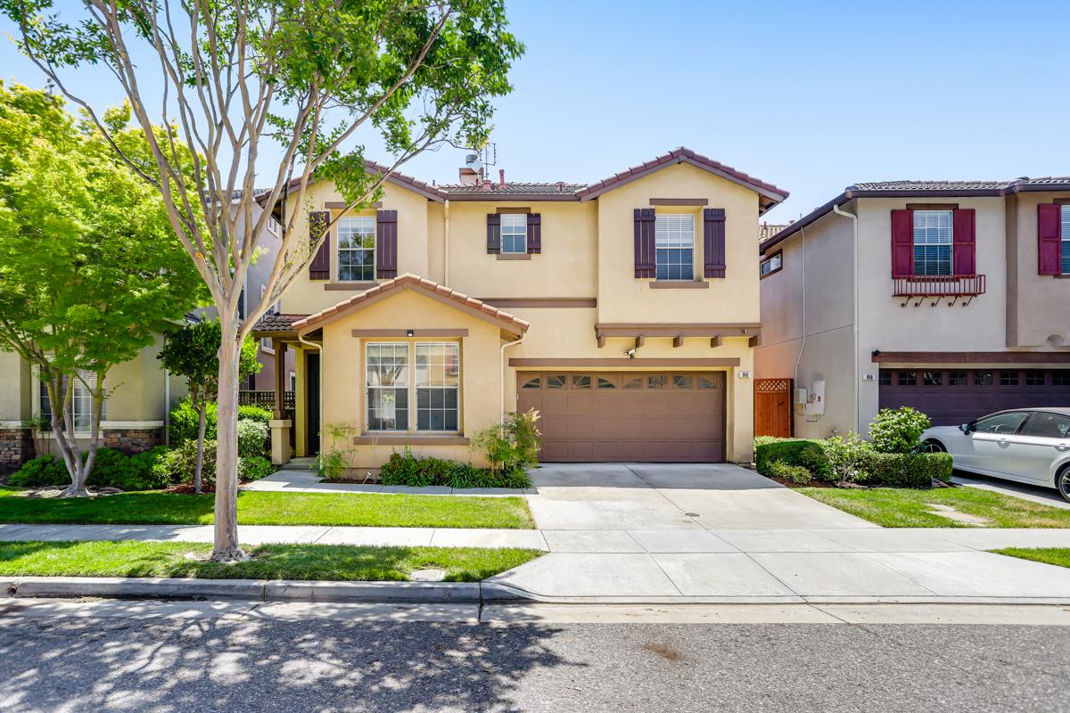Detail Gallery Image 2 of 38 For 960 Sunbonnet Loop, San Jose,  CA 95125 - 5 Beds | 3 Baths
