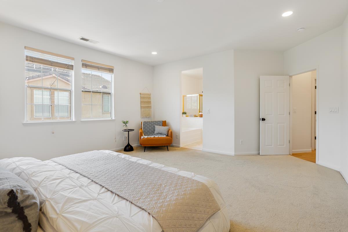 Detail Gallery Image 21 of 38 For 960 Sunbonnet Loop, San Jose,  CA 95125 - 5 Beds | 3 Baths
