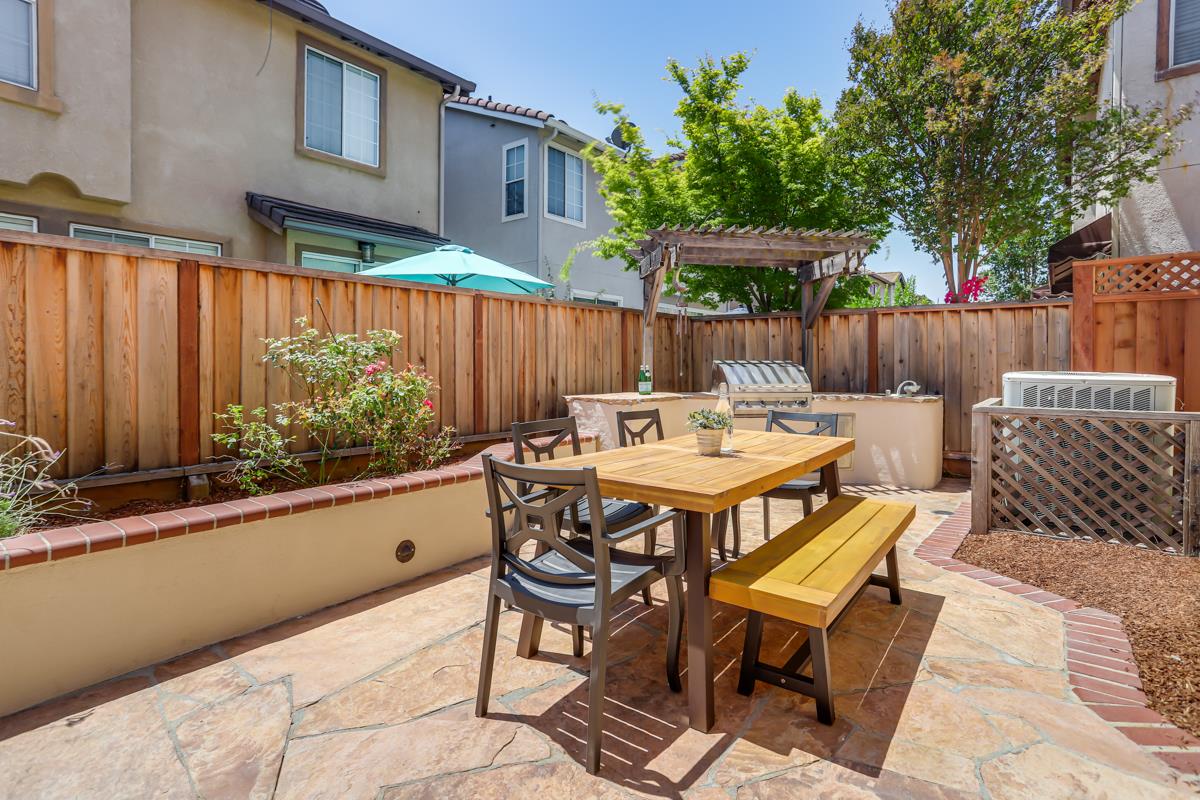 Detail Gallery Image 31 of 38 For 960 Sunbonnet Loop, San Jose,  CA 95125 - 5 Beds | 3 Baths