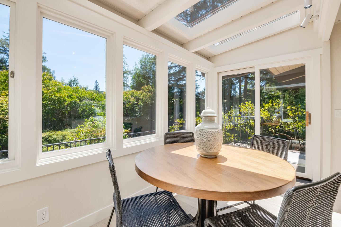 Detail Gallery Image 5 of 11 For 835 Mayfield Ave, Stanford,  CA 94305 - 4 Beds | 2 Baths