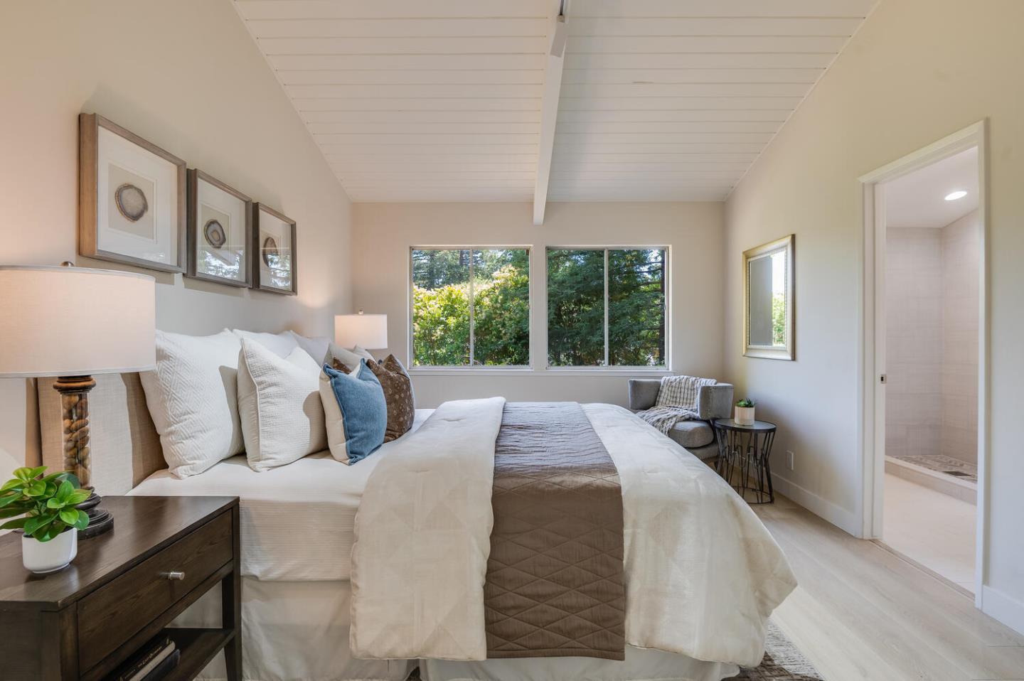 Detail Gallery Image 6 of 11 For 835 Mayfield Ave, Stanford,  CA 94305 - 4 Beds | 2 Baths