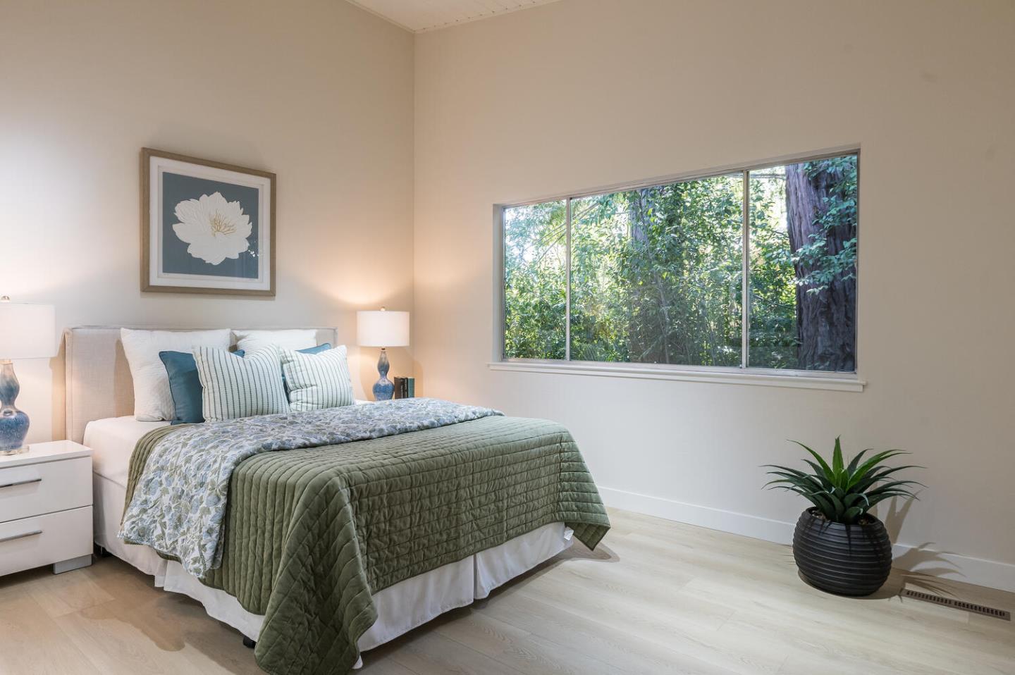 Detail Gallery Image 7 of 11 For 835 Mayfield Ave, Stanford,  CA 94305 - 4 Beds | 2 Baths