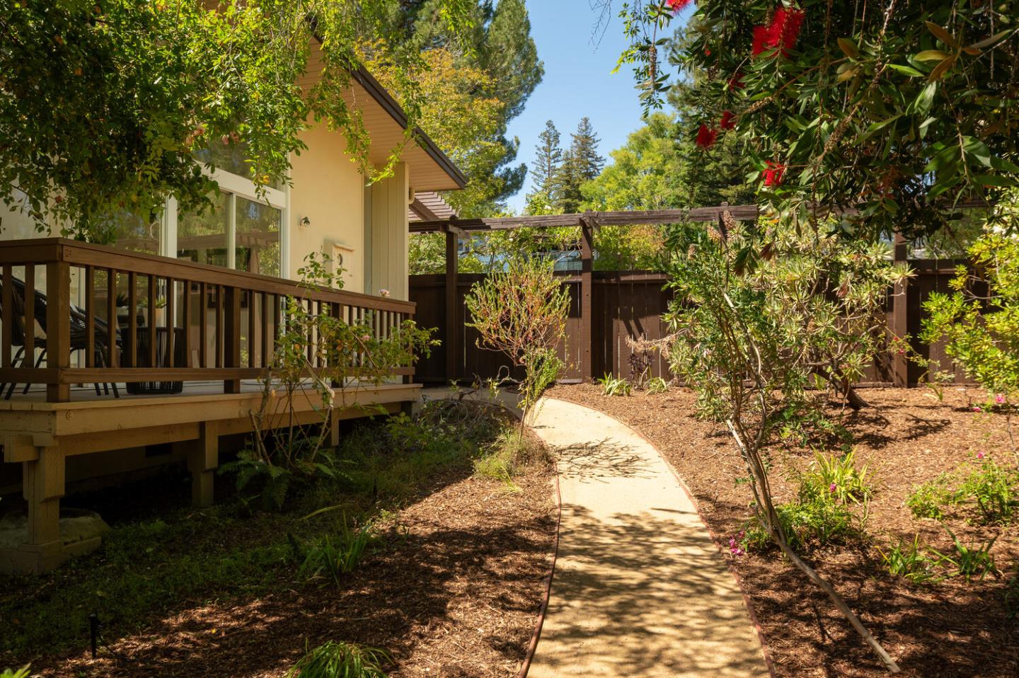 Detail Gallery Image 9 of 11 For 835 Mayfield Ave, Stanford,  CA 94305 - 4 Beds | 2 Baths