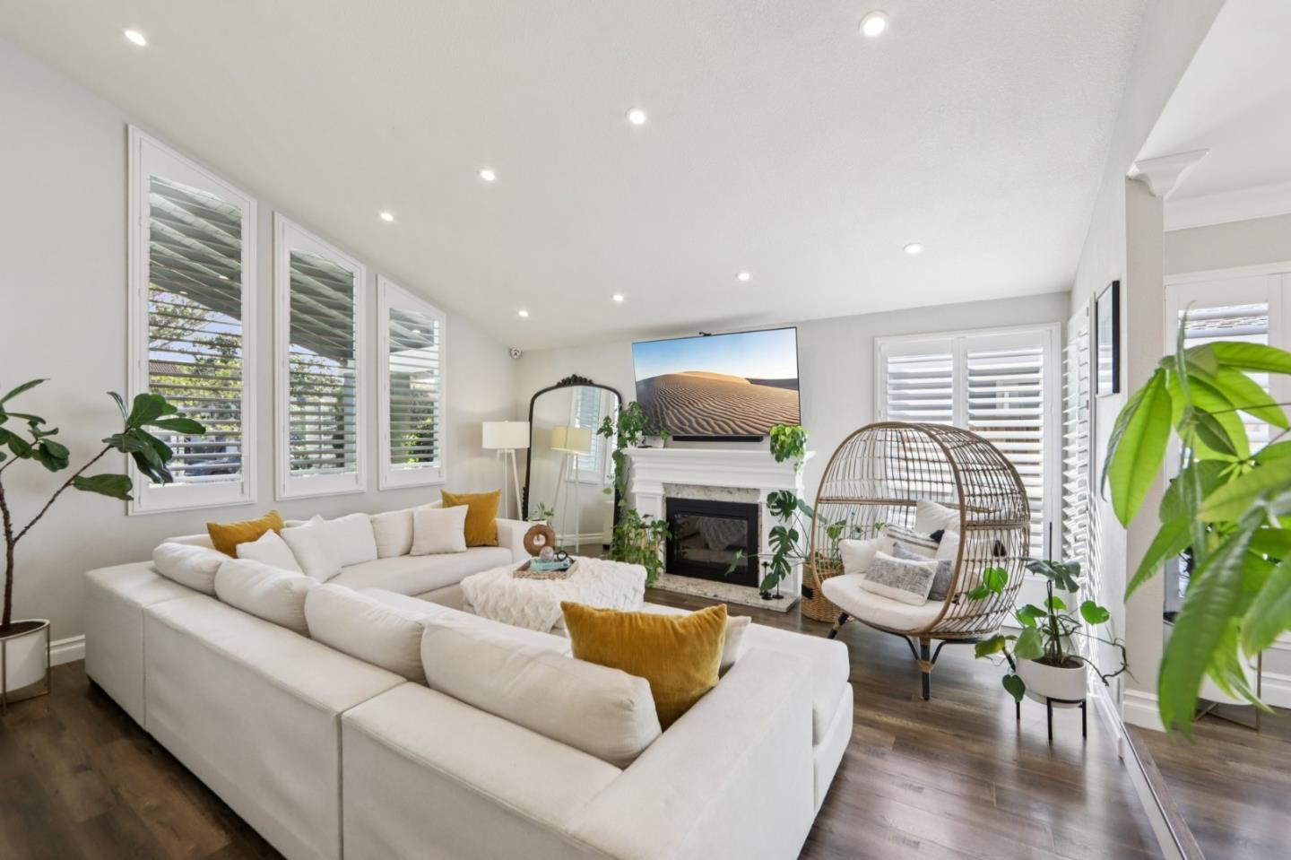 Detail Gallery Image 3 of 69 For 1672 Coraltree Pl, San Jose,  CA 95131 - 4 Beds | 2 Baths