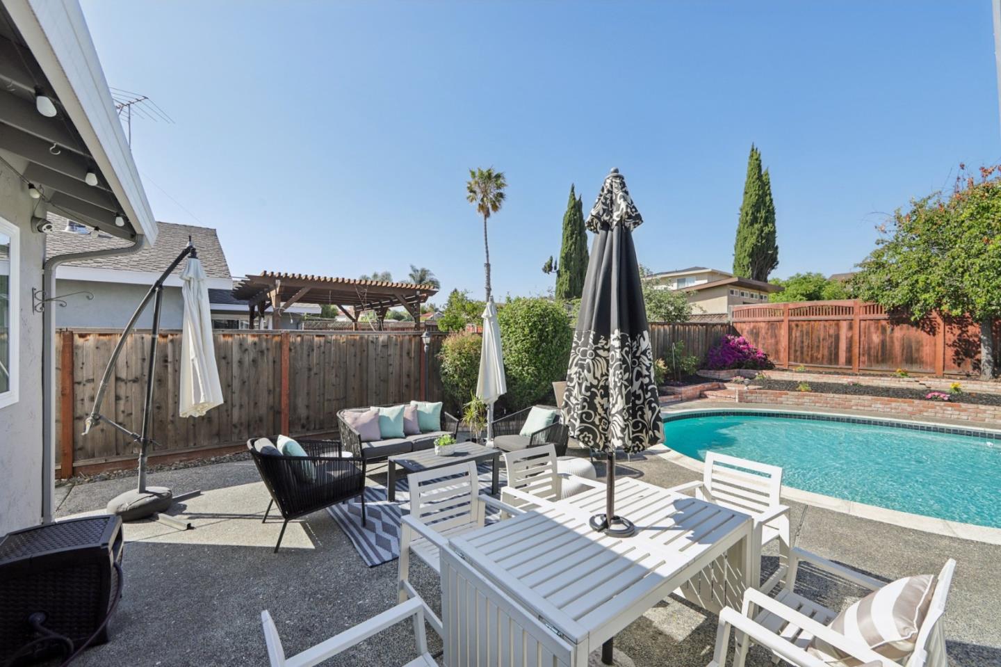 Detail Gallery Image 40 of 69 For 1672 Coraltree Pl, San Jose,  CA 95131 - 4 Beds | 2 Baths