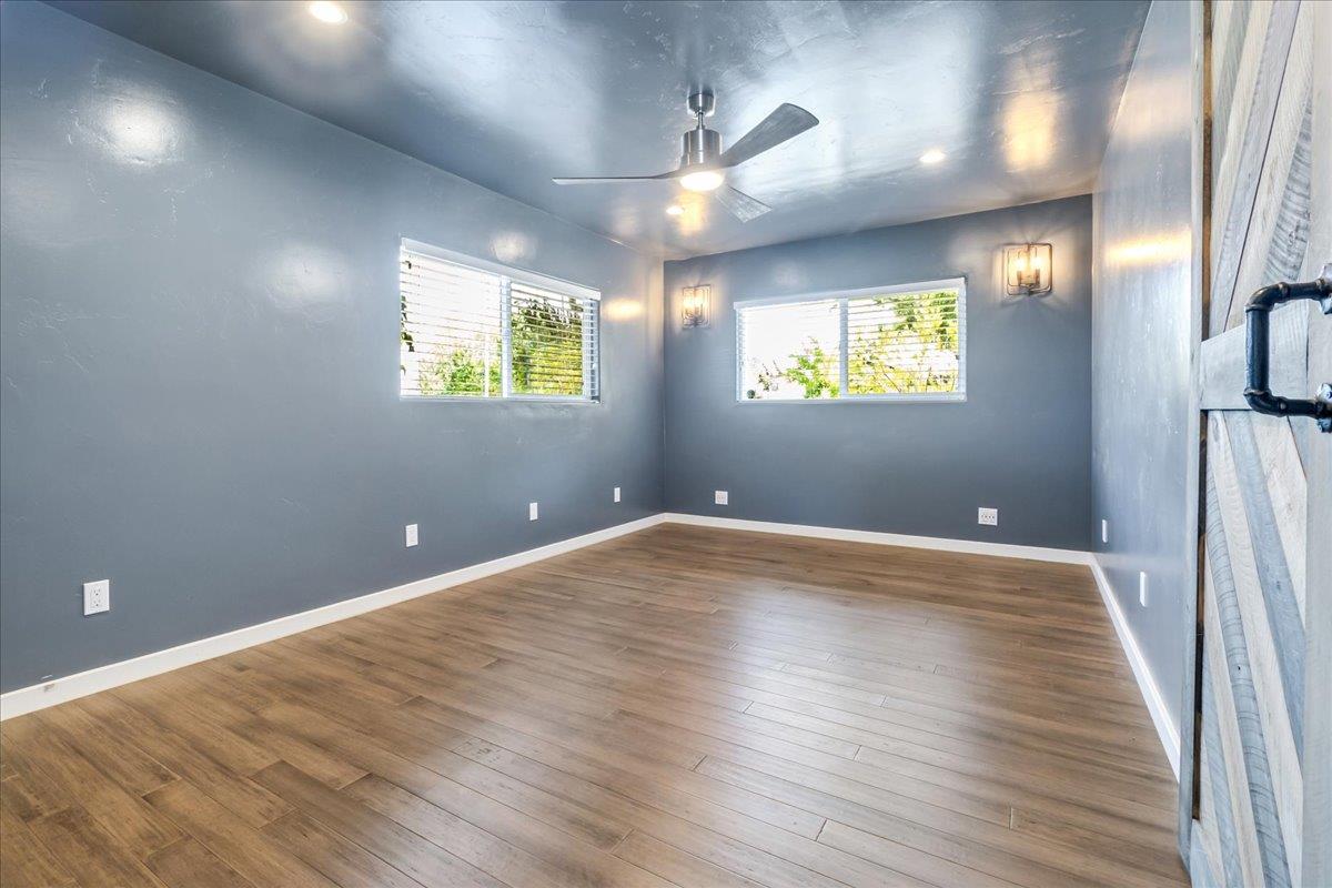 Detail Gallery Image 15 of 27 For 570 Casanova Ave, Monterey,  CA 93940 - 2 Beds | 2 Baths