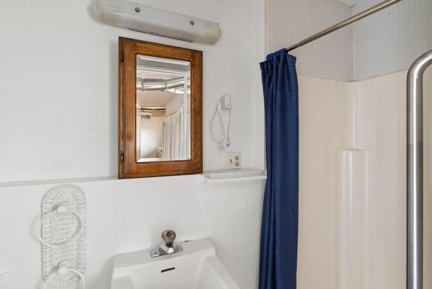 Detail Gallery Image 18 of 25 For 3705 Encline Way, Belmont,  CA 94002 - 2 Beds | 1 Baths