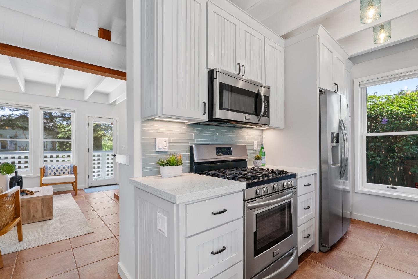 Detail Gallery Image 7 of 48 For 214 Brook Ave, Santa Cruz,  CA 95062 - 3 Beds | 2 Baths