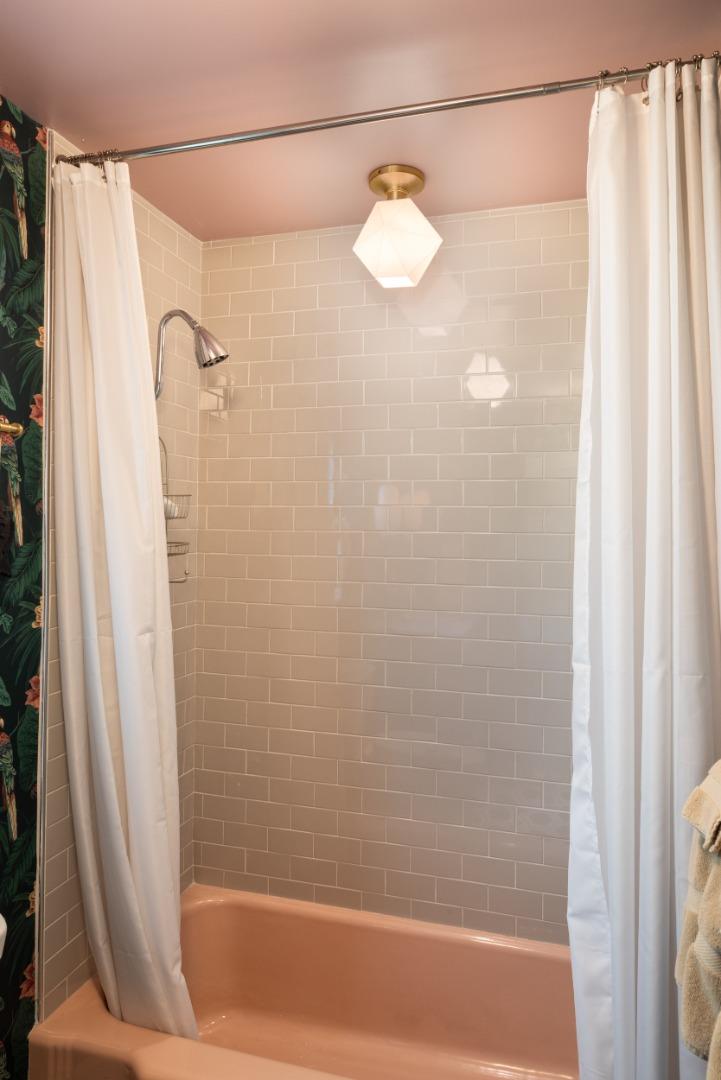 Detail Gallery Image 18 of 37 For 445 Oak Grove Ave #4,  Menlo Park,  CA 94025 - 2 Beds | 2 Baths