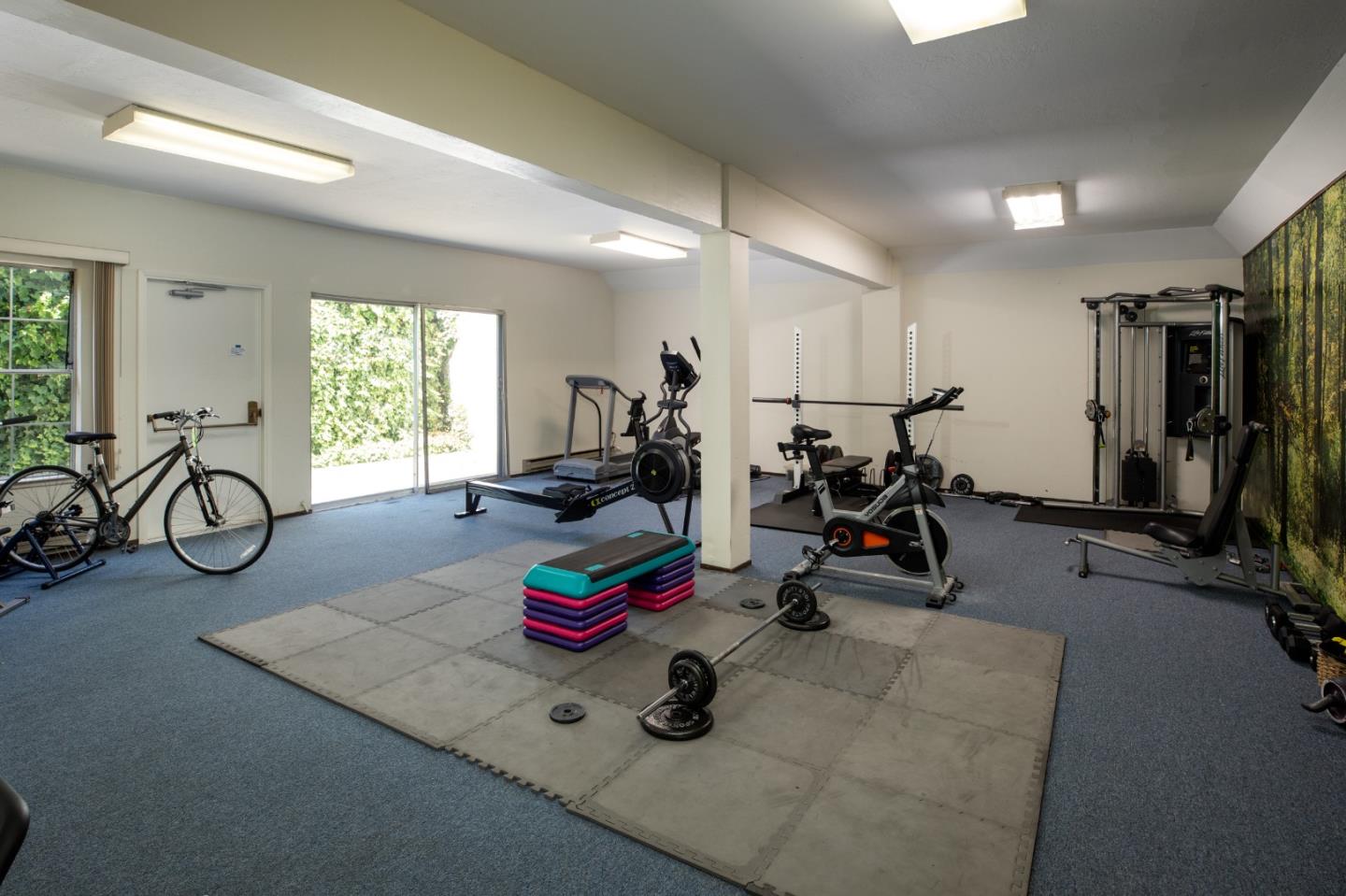 Detail Gallery Image 34 of 37 For 445 Oak Grove Ave #4,  Menlo Park,  CA 94025 - 2 Beds | 2 Baths