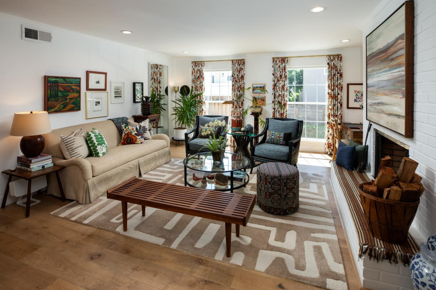 Detail Gallery Image 5 of 37 For 445 Oak Grove Ave #4,  Menlo Park,  CA 94025 - 2 Beds | 2 Baths