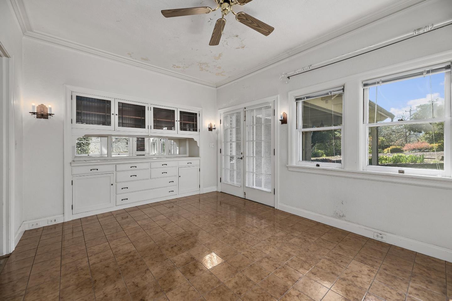 Detail Gallery Image 19 of 79 For 100 Wood Rd, Los Gatos,  CA 95030 - 5 Beds | 4 Baths