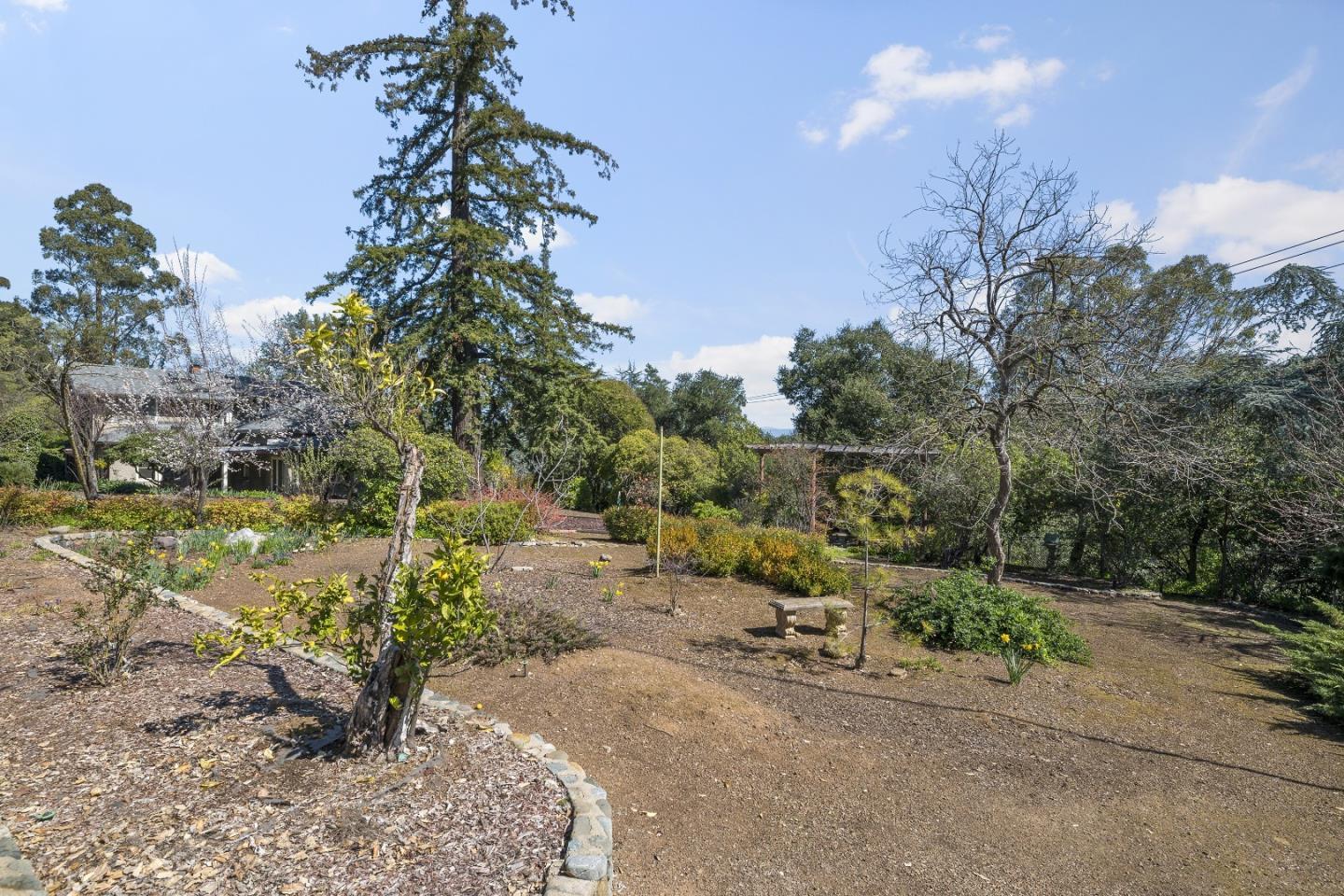 Detail Gallery Image 2 of 79 For 100 Wood Rd, Los Gatos,  CA 95030 - 5 Beds | 4 Baths